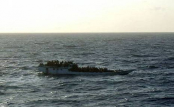 Un bateau de demandeurs d'asile en détresse au large de l'Indonésie