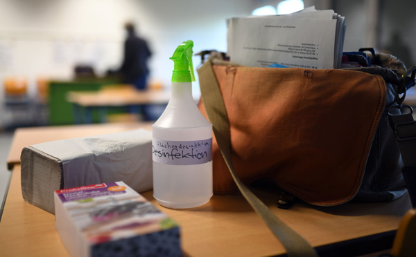 Déconfinement: "adapté aux territoires", scolarisation volontaire