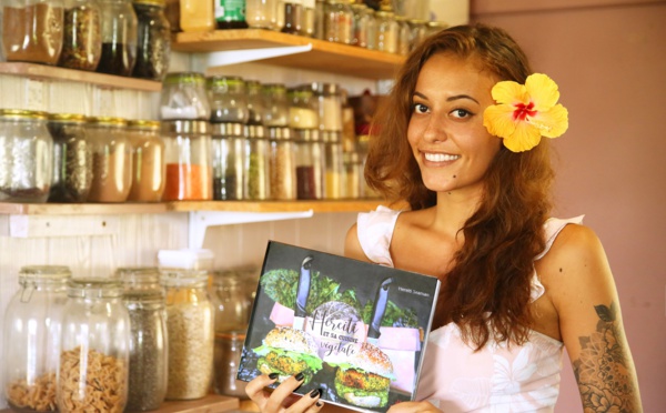 Des recettes véganes pour tous par Hereiti Seaman