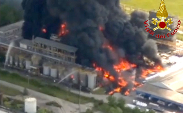 Venise: alerte après un incendie dans une usine chimique