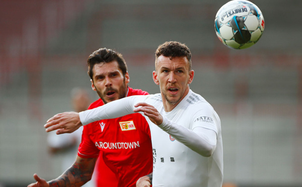 Allemagne: la Bundesliga rejoue, le Bayern regagne, le foot rebondit