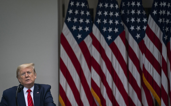 Coronavirus: Trump menace de couper les vivres à l'OMS pour de bon