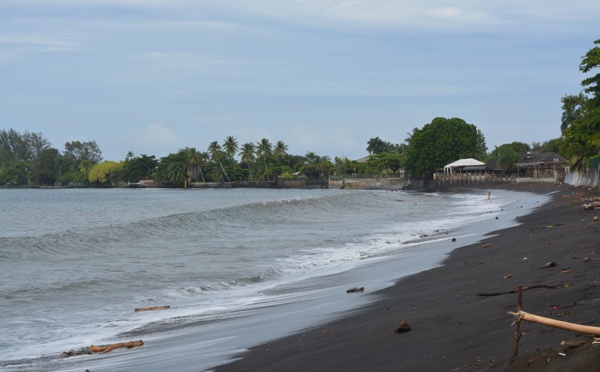 ​Un tiers des spots de Tahiti impropres à la baignade