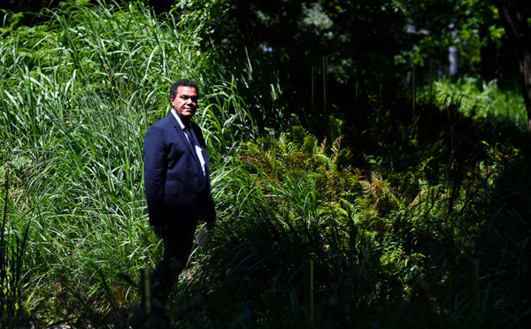 Emmanuel Kasarhérou, Kanak, passeur de cultures au Quai Branly