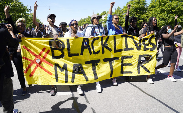 Décès George Floyd: pillages et échauffourées aux Etats-Unis malgré des couvre-feux