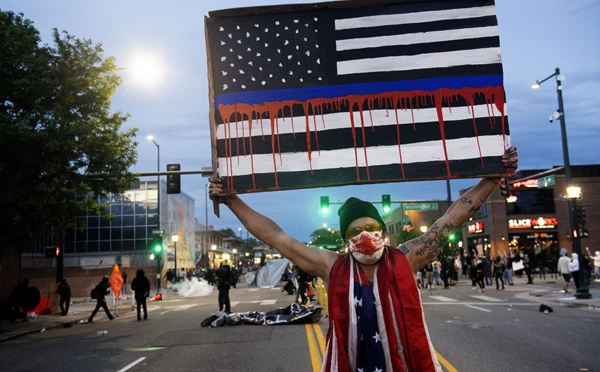 Mort de George Floyd: heurts près de la Maison Blanche, couvre-feu dans de grandes villes