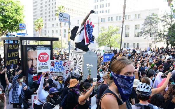 Après la colère, le temps des hommages à George Floyd