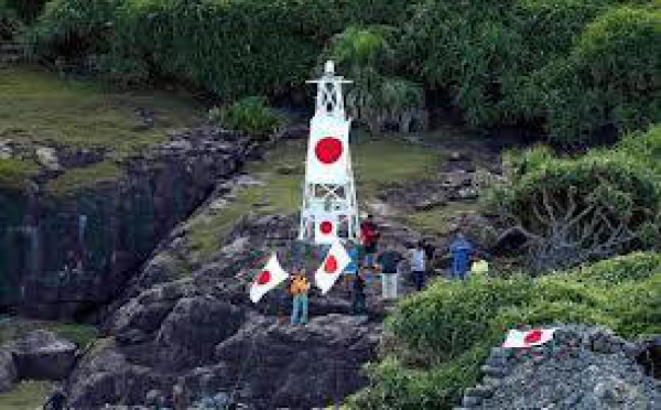 Le gouvernement japonais va acheter des îles revendiquées par Pékin