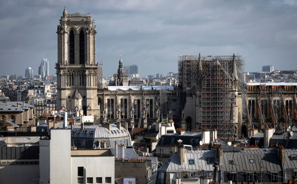 Notre-Dame de Paris: le délicat démontage de l'échafaudage commence