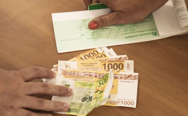 Faibles amendes pour les commerçants-banquiers