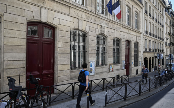 Deux écoles élémentaires fermées à Paris suite à des cas de Covid-19