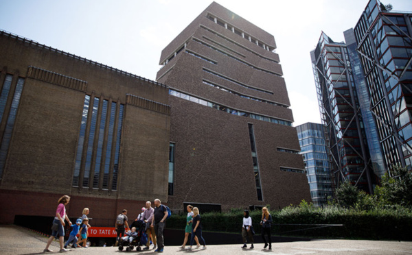 Enfant jeté de la Tate Modern: l'accusé condamné à la prison à vie