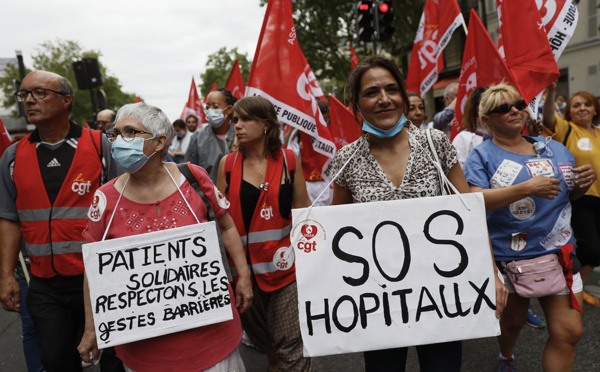 L'hôpital redescend dans la rue, pour quelques milliards de plus