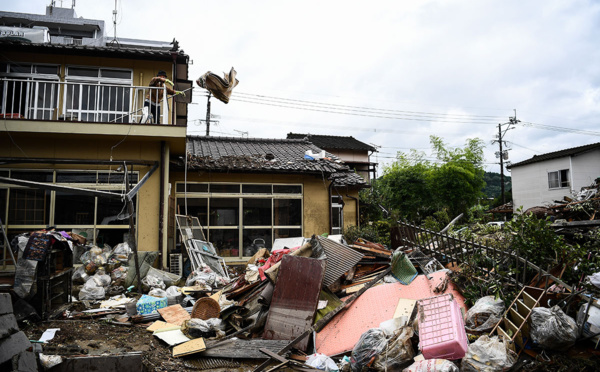 Pluies diluviennes au Japon: des milliers de personnes encore coupées du monde