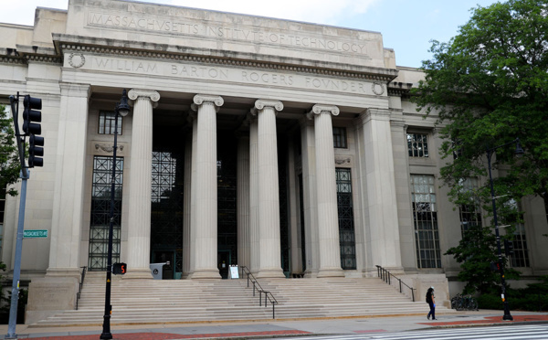 USA: inquiétude pour des milliers d'étudiants étrangers, entre virus et expulsion