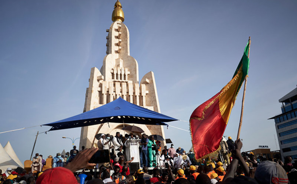 Troubles sanglants au Mali, un influent imam appelle au calme