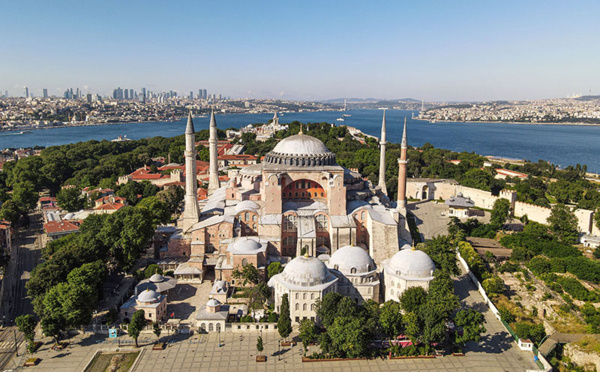 Le pape François "très affligé" par la conversion de Sainte-Sophie en mosquée