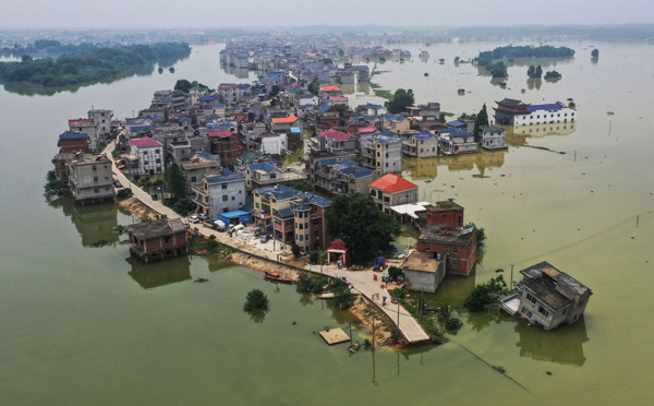 Le plus grand lac de Chine est sorti de ses berges