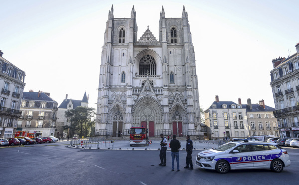 Incendie dans la cathédrale de Nantes: un bénévole du diocèse en garde à vue