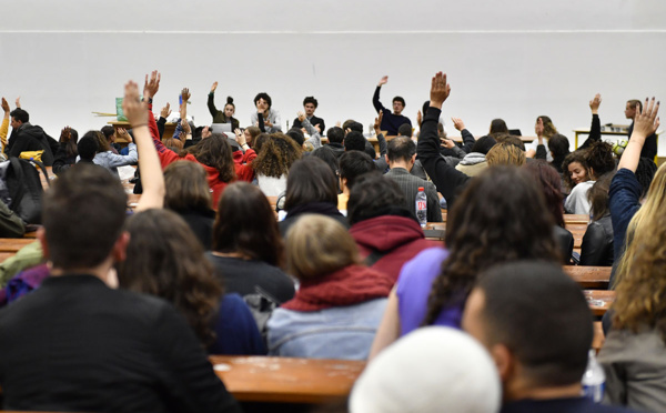 Université: 10.000 places supplémentaires à la rentrée, annonce Vidal