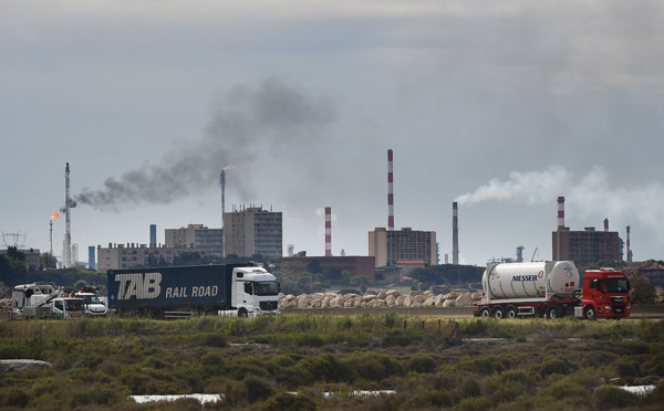 Pollution en Méditerranée après une fuite chimique près de Martigues