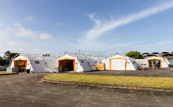 Guyane: démontage de l'hôpital de campagne de Cayenne