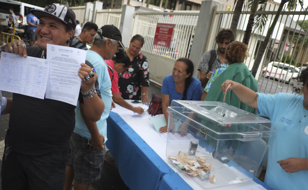 Le Tavini de retour au palais