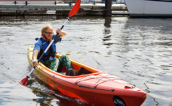 Virus ou pas, un aventurier letton traverse en solitaire le Pacifique à la rame