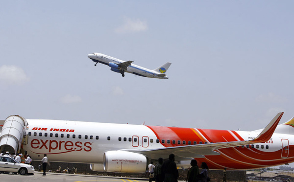 Un avion de ligne sort de la piste dans le sud de l'Inde, au moins deux morts