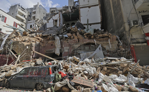 La famille de pompiers disparus à Beyrouth n'espère plus que leurs "restes"