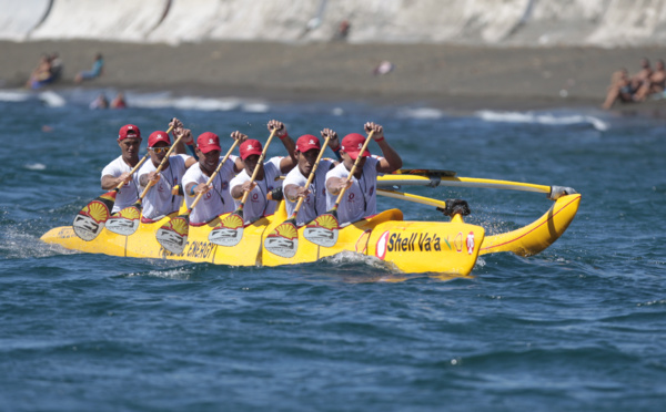Shell Va'a survole la Vodafone Channel Race