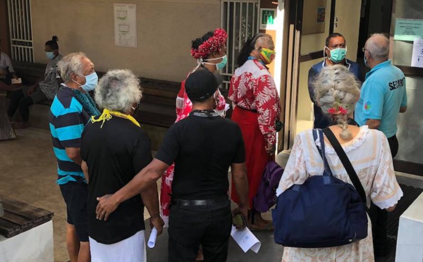 Le Polynesian Kingdom enjoint de quitter le marae Arahurahu