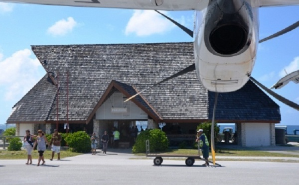 Fakarava : un trou dans la piste de l’aéroport interrompt les liaisons aériennes