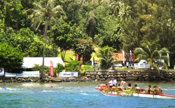 Tahiti Moorea à la nage: Un bel efffort pour une bonne cause