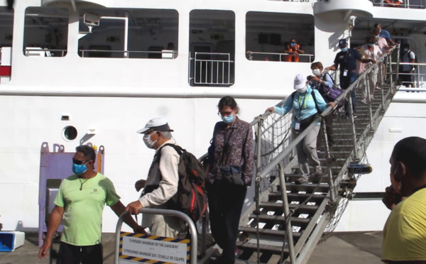 Tourisme maritime en berne aux Marquises