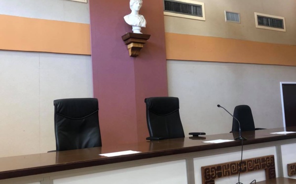 Le jeune caporal échappe au mandat de dépôt 