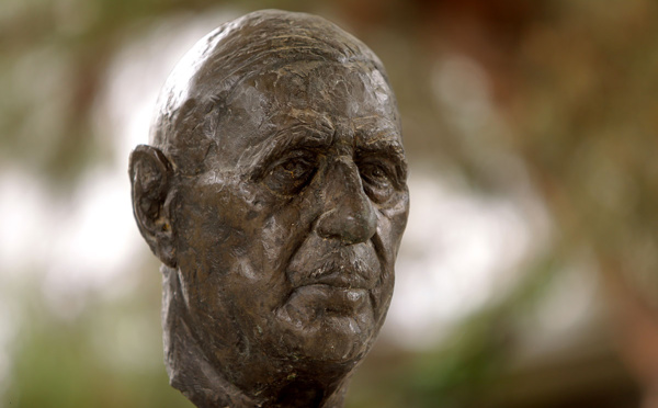 Un buste du général de Gaulle vandalisé en Martinique