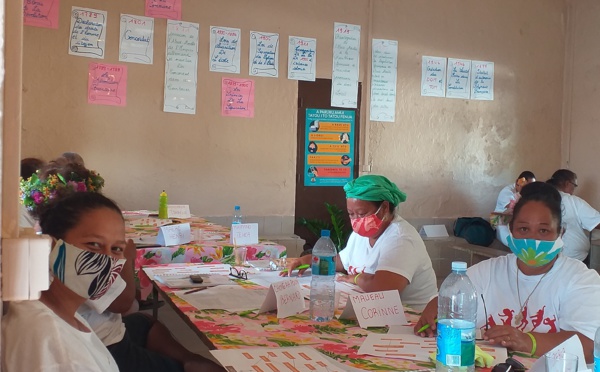 ​L'UPJ en formation à Hao