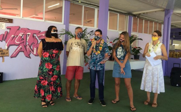 Une jeune polynésienne lauréate d'un concours national de poésie