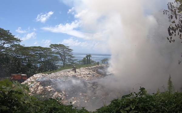 Le dépotoir de Avera en feu
