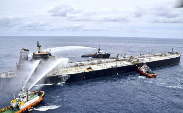 L'incendie reprend sur le pétrolier New Diamond au large du Sri Lanka