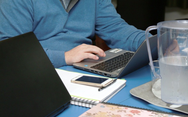 Coup de frein sur le télétravail, dans l'attente de nouvelles règles