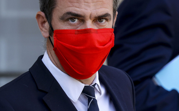 Covid-19: le gouvernement prépare les esprits à un durcissement dans certaines villes