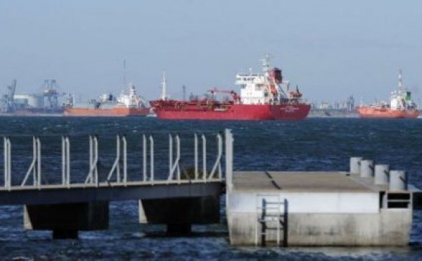 Ports californiens en grève: la Maison Blanche veut un accord "rapidement"