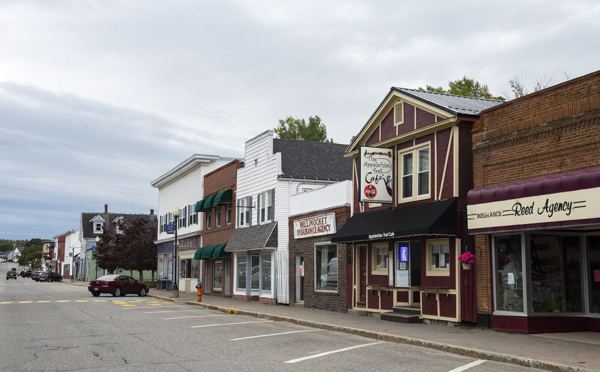 Covid-19: Israël reconfine, des pays européens durcissent les mesures sanitaires