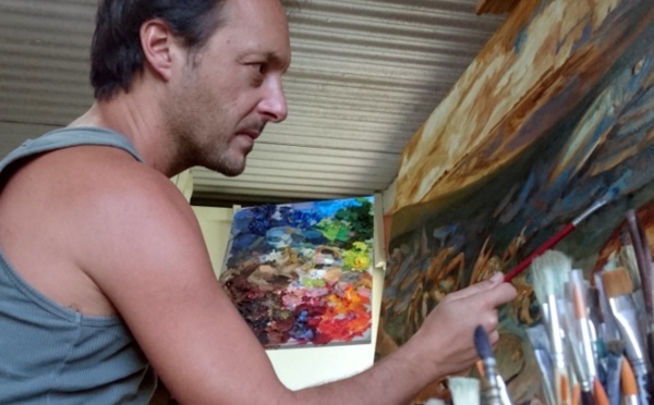 Jumel fait honneur aux vendeurs de bords de route