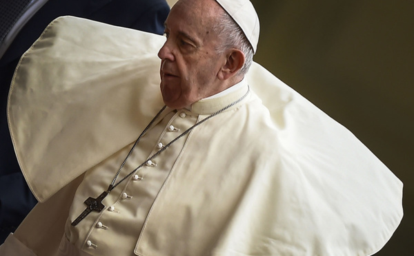 Le pape François reprend les clefs des coffres du Vatican
