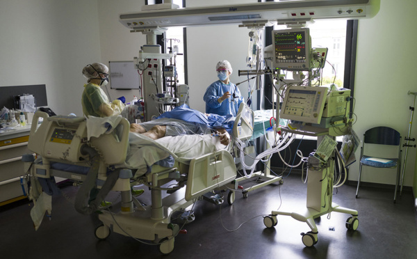 Covid-19: les hôpitaux toujours confrontés au manque de lits et d'effectifs