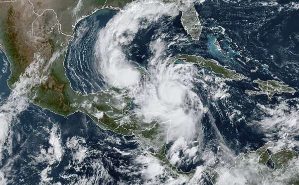 Le Mexique se prépare au choc de l'ouragan Delta, désormais de force 4