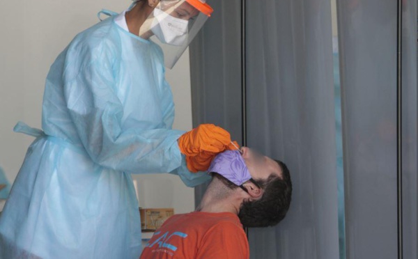 Les soins à domicile des cas Covid pris en charge à 100%